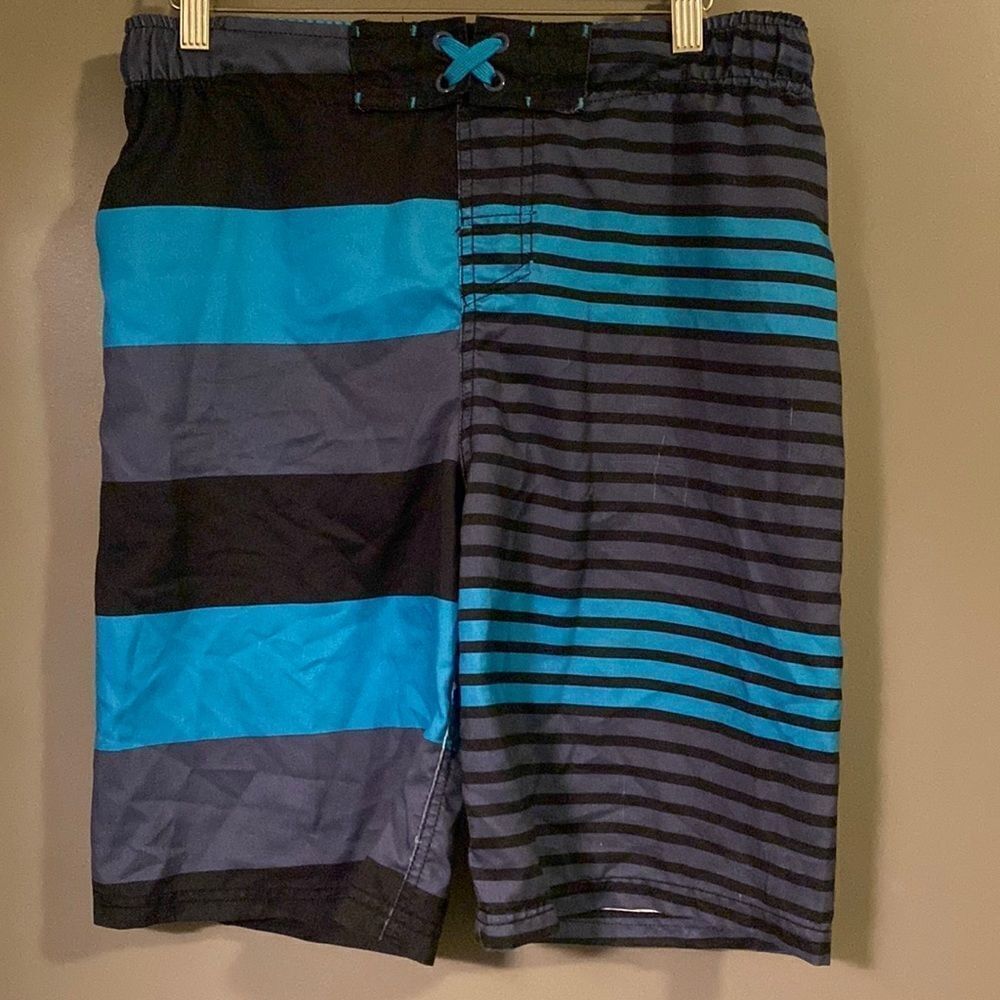 Cherokee Boys Blue, Navy and Black Striped Swim Trucks Size Large VGUC